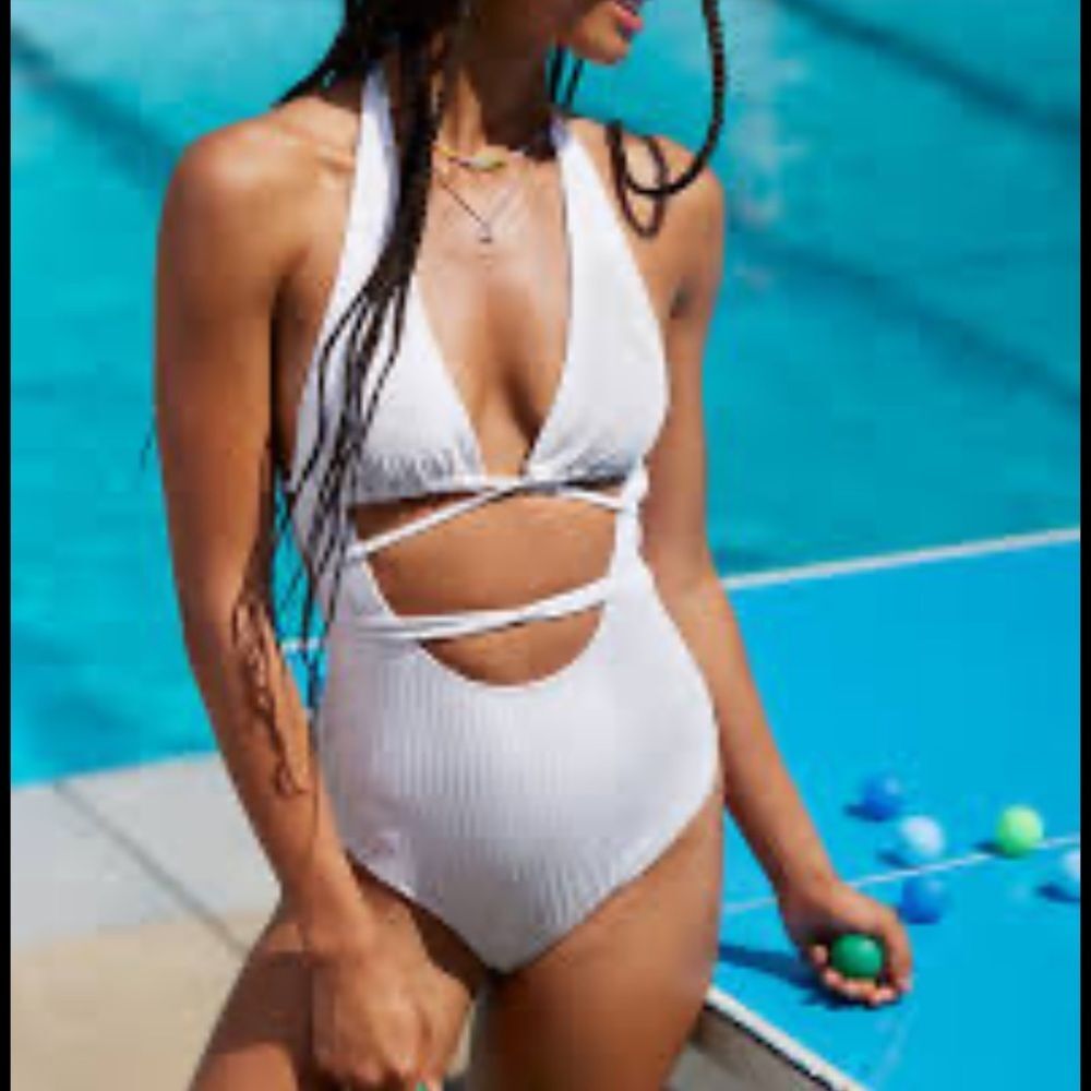 NWT aerie white one piece cheeky ribbed XL cut out strappy